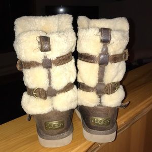 Adorable Girls UGGS boots!